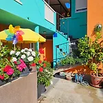 Mexicana Apartment Pink